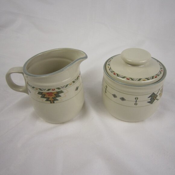 Vintage Studio Nova Set of 2 Dishes - Timberline Y2318 Sugar & Creamer with Lid - Picture 1 of 10